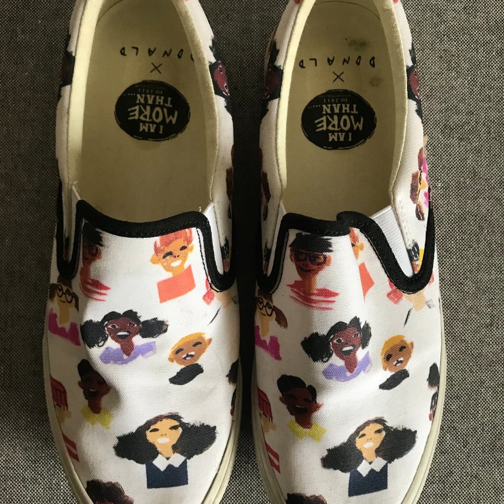 I am MORE THAN x Donald Robertson. Store on